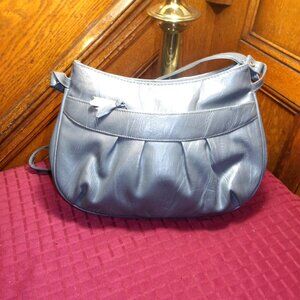 *** GREY LEATHER ~ HANDBAG ***  3 Zip Pockets